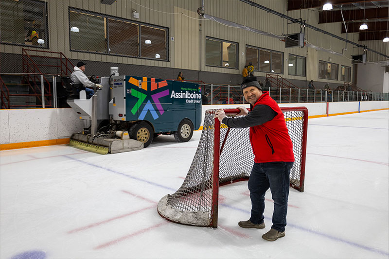 Volunteer Frank LG - Dakota Community Centre - Winnipeg MB