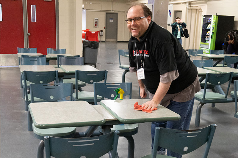 Volunteer Mark LG - Dakota Community Centre - Winnipeg MB