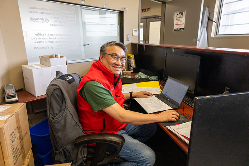 Volunteer Richard LG - Dakota Community Centre - Winnipeg MB