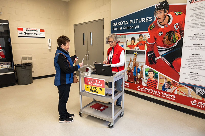 Volunteer Sharon LG - Dakota Community Centre - Winnipeg MB
